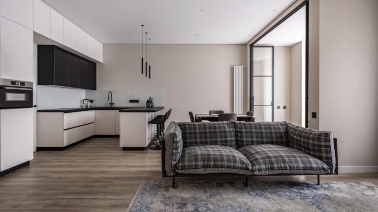 Изображение 32 768x432